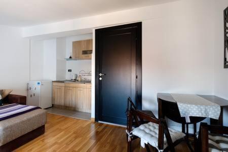 Apartamento Svetogorska Tri Belgrado Exterior foto